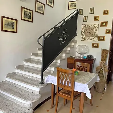 לינה וארוחת בוקר Bentu De Mari 3*