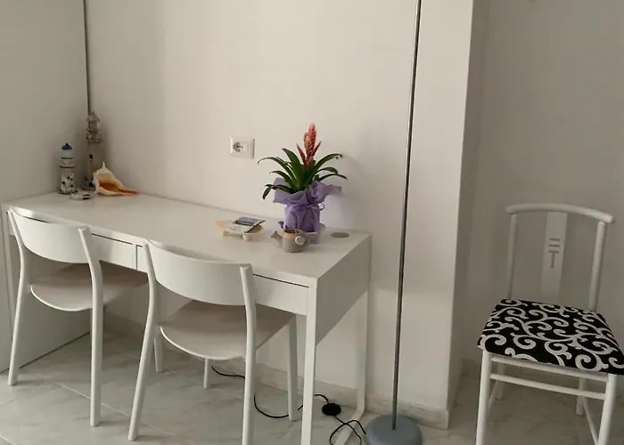 לינה וארוחת בוקר Bentu De Mari 3*